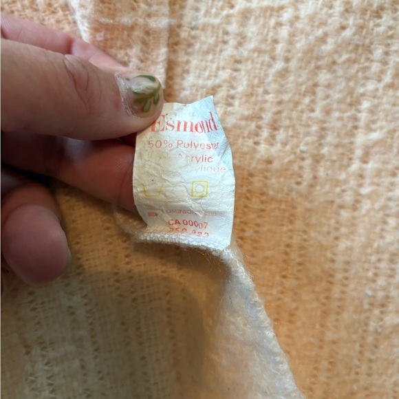 Vintage Elegant Peach Bedding Throw - Picture 3 of 4